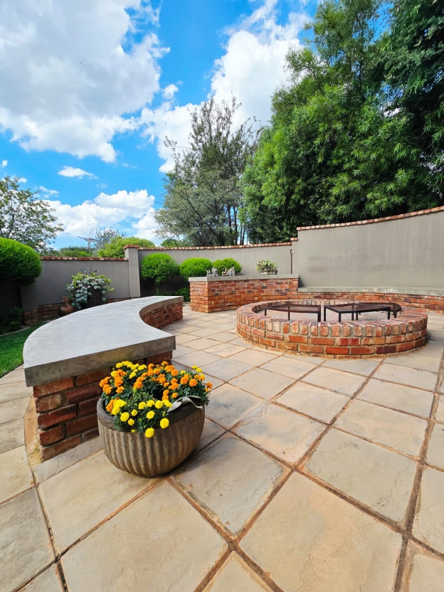 3 Bedroom Property for Sale in Wilkoppies North West